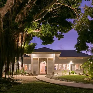 Beach Hotel Moorea